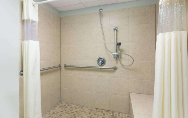 Days Inn & Suites by Wyndham Jekyll Island