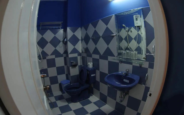 Fullhouse Homestay