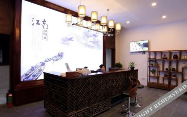 Regalia Riverside Boutique Hotel