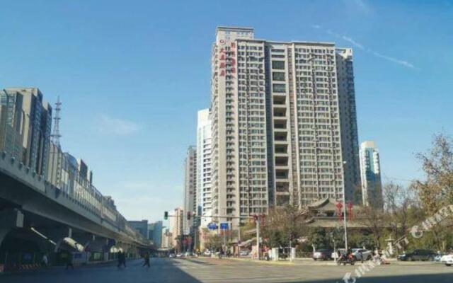 Yueke Business Hotel (Xi 'an Fengqing Park Subway Station)