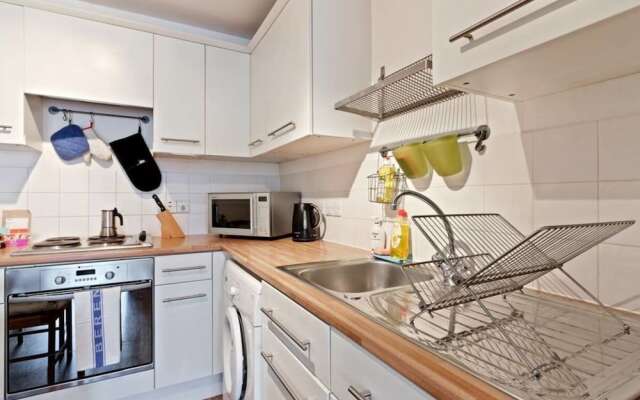 Spacious 2bdr Apt for 4p, Near Trendy Hackney