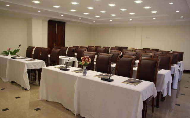 Phasouk Vien Chantra Hotel