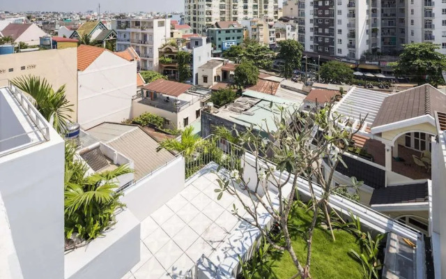 The Tropical Residence Serviced Homestay