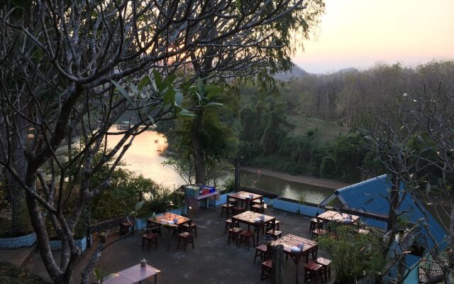 Kwainoy Riverpark & Resort