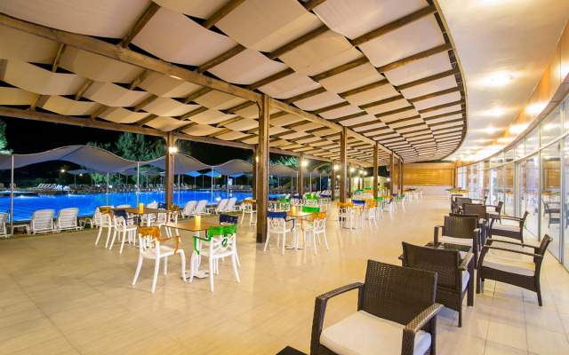 Grand Sahins Gumuldur Resort