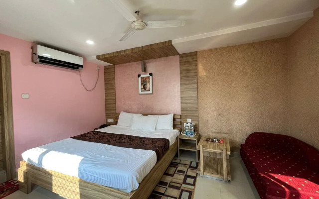 OYO 4822 Hotel Pratap Residency