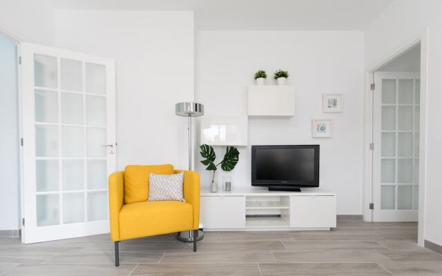 Santa Cruz Downtown Apartment, Luminosidad, Confort y Estilo