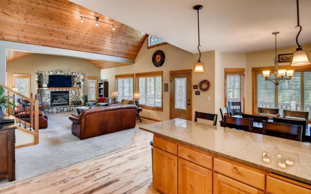 Cascade Mountain Villa