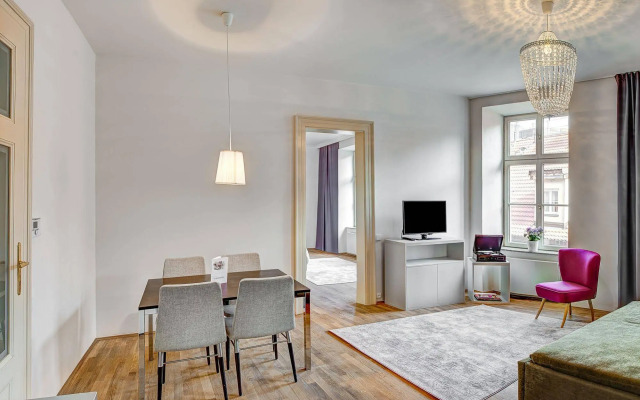 4 Arts Apartments by Adrez Living