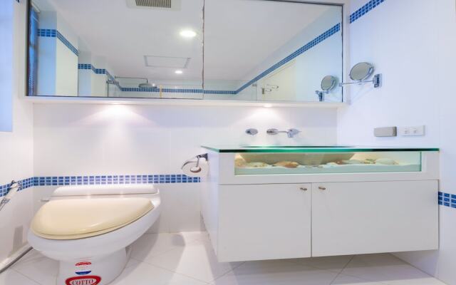 Baan LonSai Beachfront Condominium