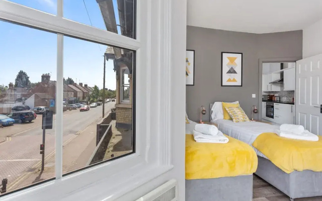Modern Executive Apartment Peterborough