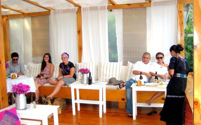Hotel La Casa Rosa