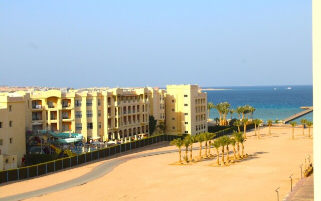 Beachfront and sea View in 5 Star Hotel Hurghada