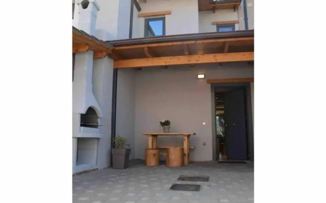 pikralida house (πικραλίδα)