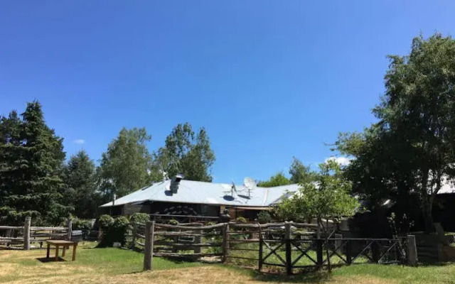 Crackenback Farm Guesthouse