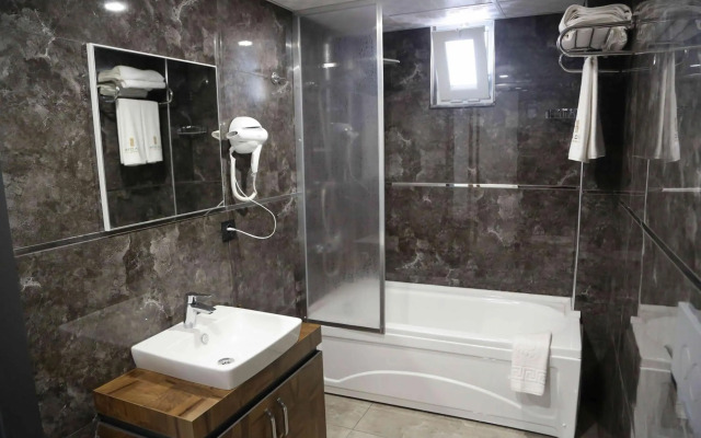Ladik Hotel