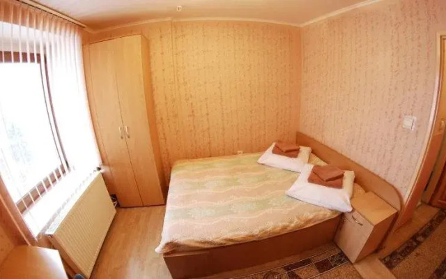 Hotel and restaurant complex "Intourist"