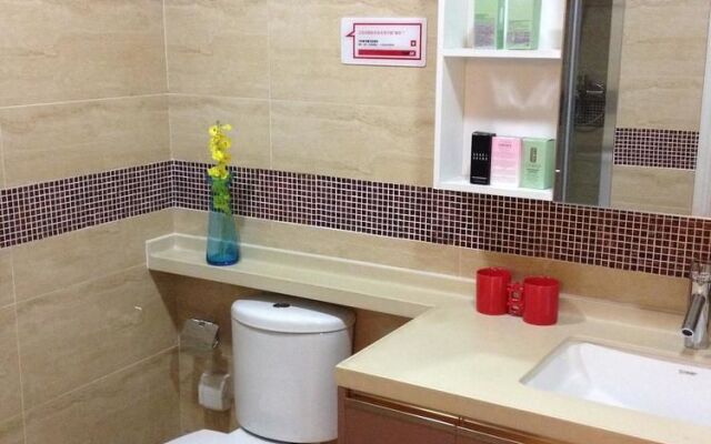 Pai Hotel Nanjing West Shengtai Road Subway Station