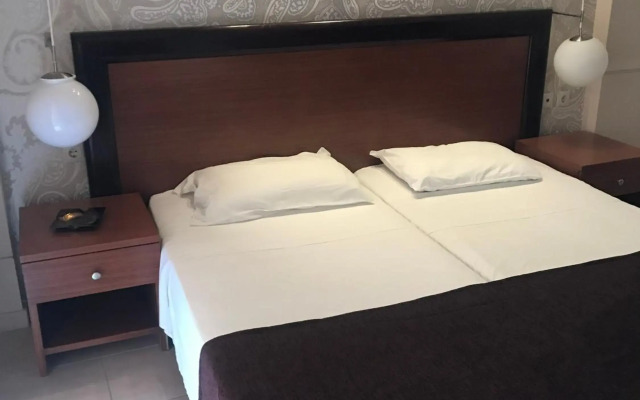Saint Amon Hotel