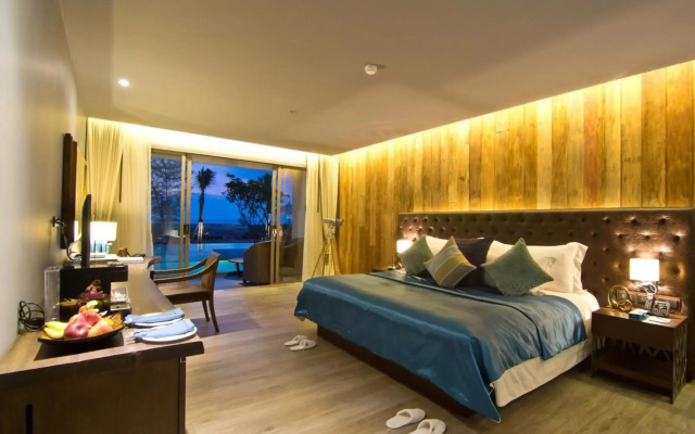 Le Coral Beach Resort and Cafe