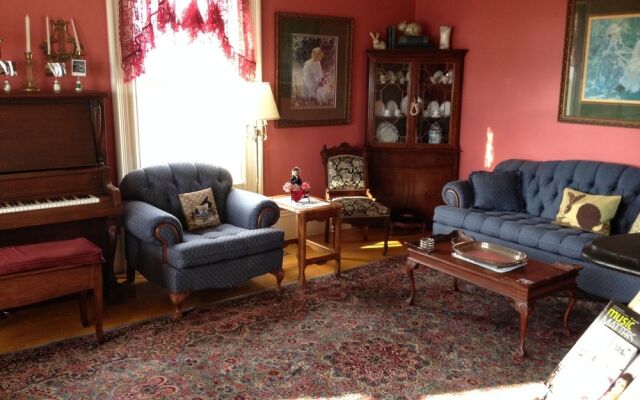 A Seafaring Maiden Bed and Breakfast