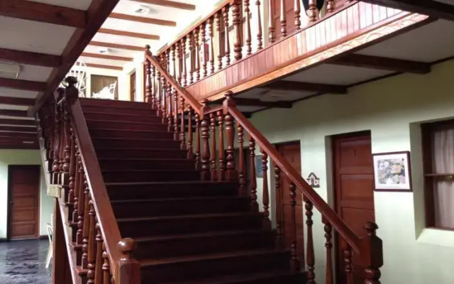La Posada Inn