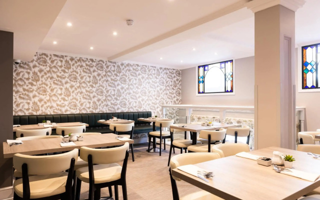 Byron Hotel London