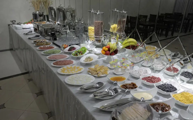 Sharq Hotel