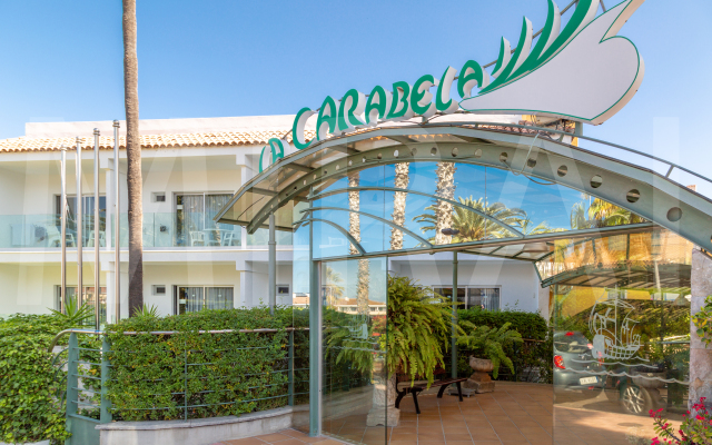 Apartamentos La Carabela