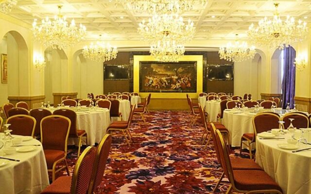Deyang Care Feeling Grand Hotel