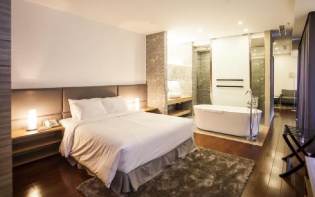 Charm Suite Residence Saigon