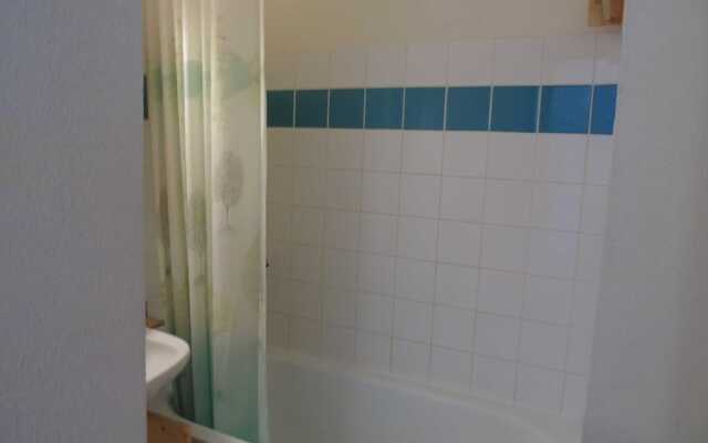 Lou Services Apartment CB61 LSI 001