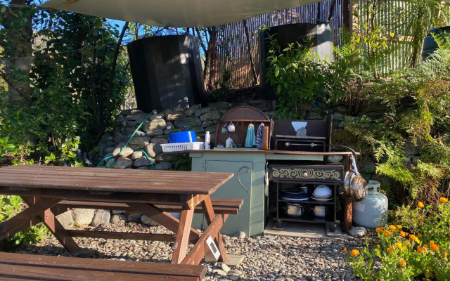 Omarama Oasis - Permaculture Glamping