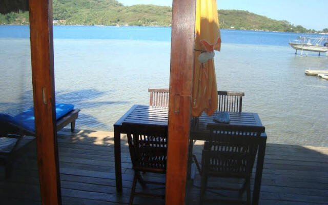 Bora Bora Bungalove