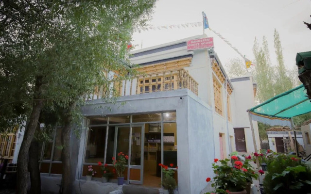 Nangseem Guest House By Oyo Rooms