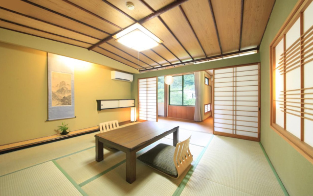 MICASA (Minakami Hot Spring Ryokan)