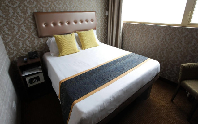 Grand City Hotel
