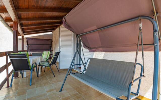 Amazing Home in Jadrija With Wifi and 2 Bedrooms