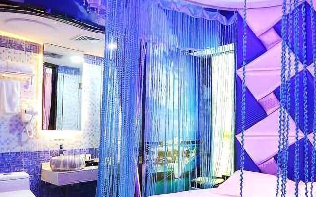 Super 8 (Shanghai Pengpu Xincun Subway Station)