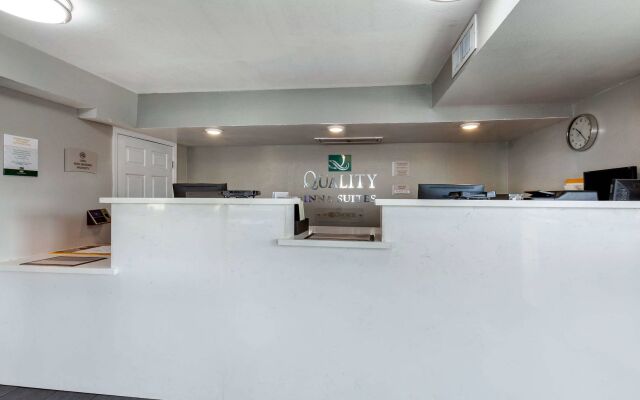 Quality Inn & Suites near Downtown Mesa