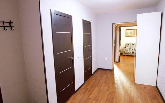 Апартаменты на улице Авиаторов 38