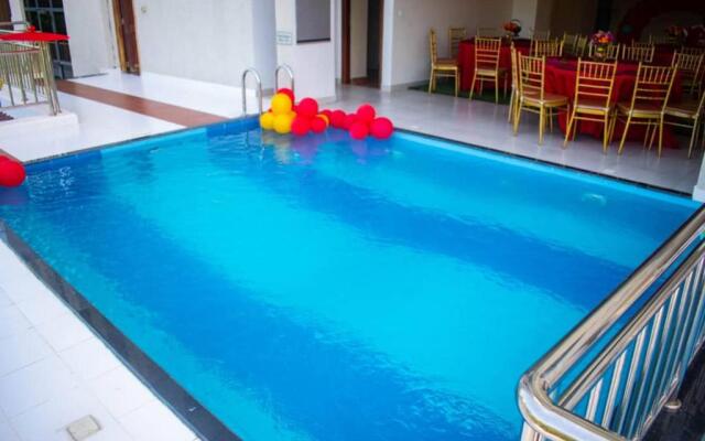 Lovely 3bedroom condo with pool