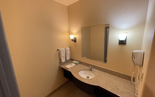 Sunbridge Inn and Suites