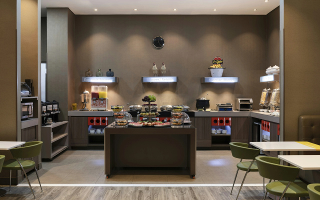 Hampton by Hilton Bogota Airport