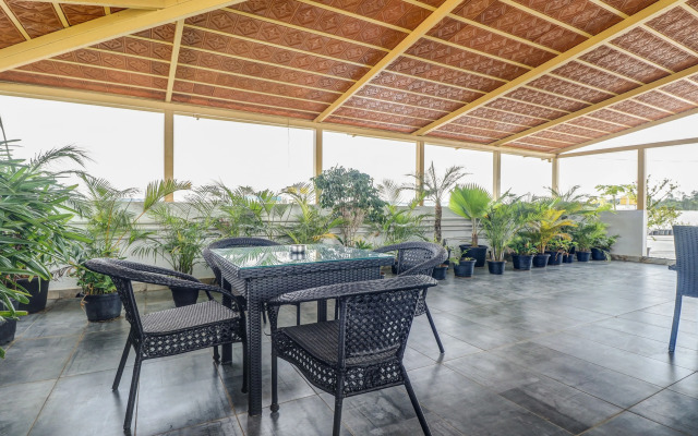 Treebo Tryst Raj Vista