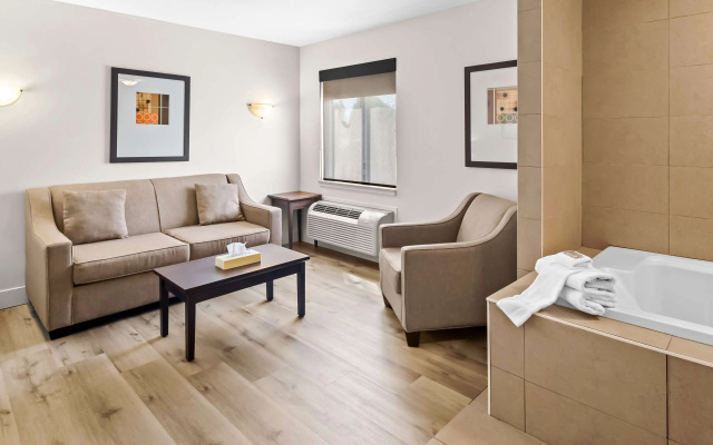 Best Western Maple Ridge Hotel