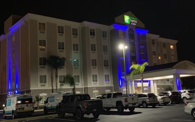 Holiday Inn Express Hotel & Suites Orlando South-Davenport, an IHG Hotel