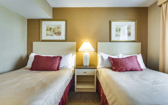 Monte Carlo Inn Toronto West Suites