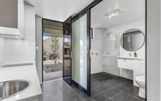 Aloha Central Premium Studios