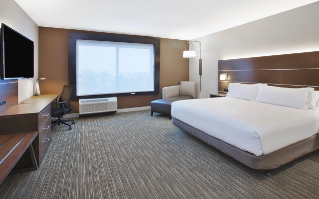 Holiday Inn Express & Suites Okemos - University Area by IHG